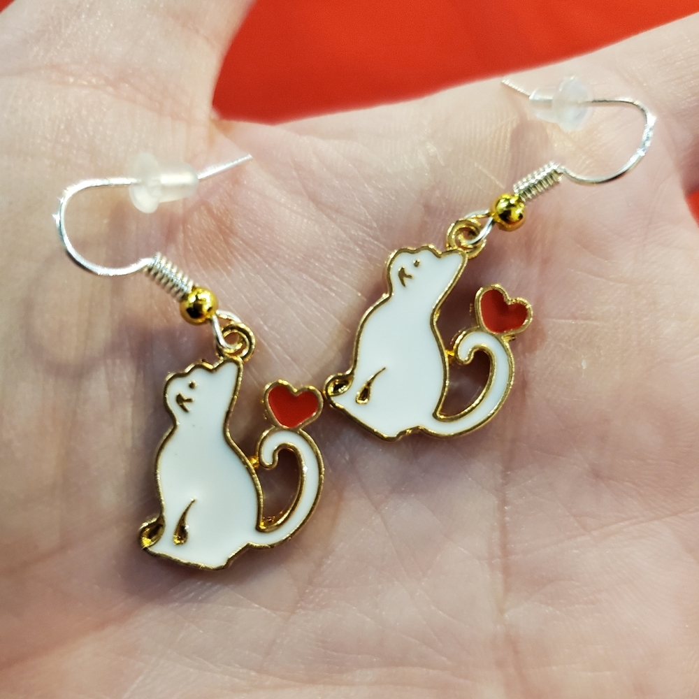 White cat with heart Valentine's Day dangle earrings